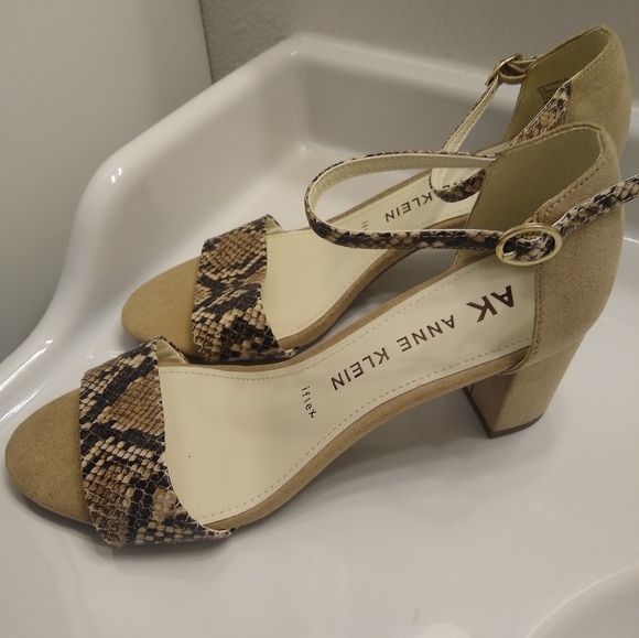 ANNE Klein Camila Snake Print Block Heel Sandals Size 6.5 - Picture 4 of 12